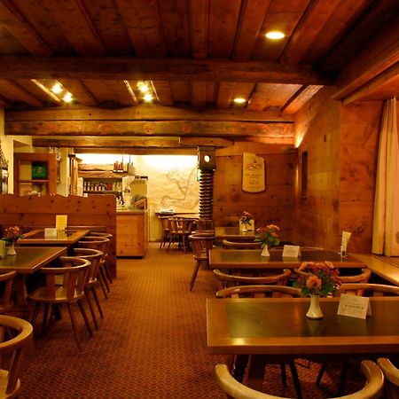 Hotel Weisses Kreuz Bergün Zewnętrze zdjęcie