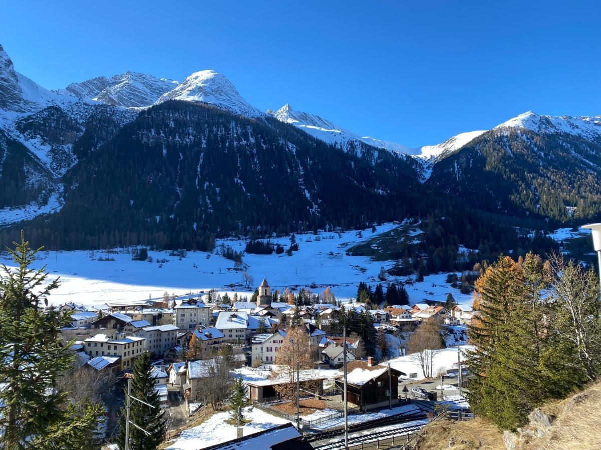 Hotel Weisses Kreuz Bergün Zewnętrze zdjęcie