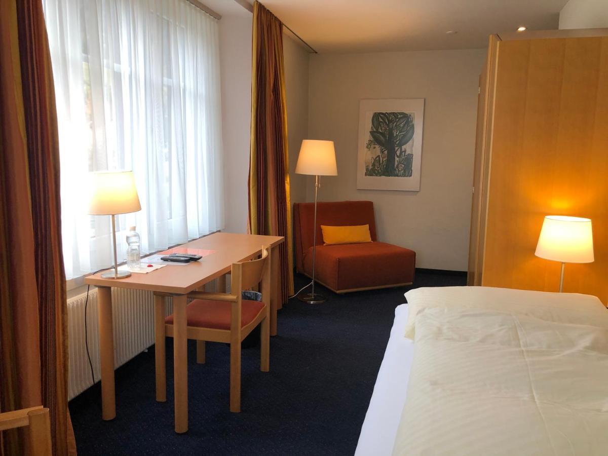 Hotel Weisses Kreuz Bergün Zewnętrze zdjęcie