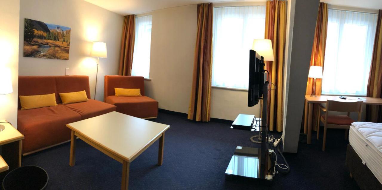 Hotel Weisses Kreuz Bergün Zewnętrze zdjęcie