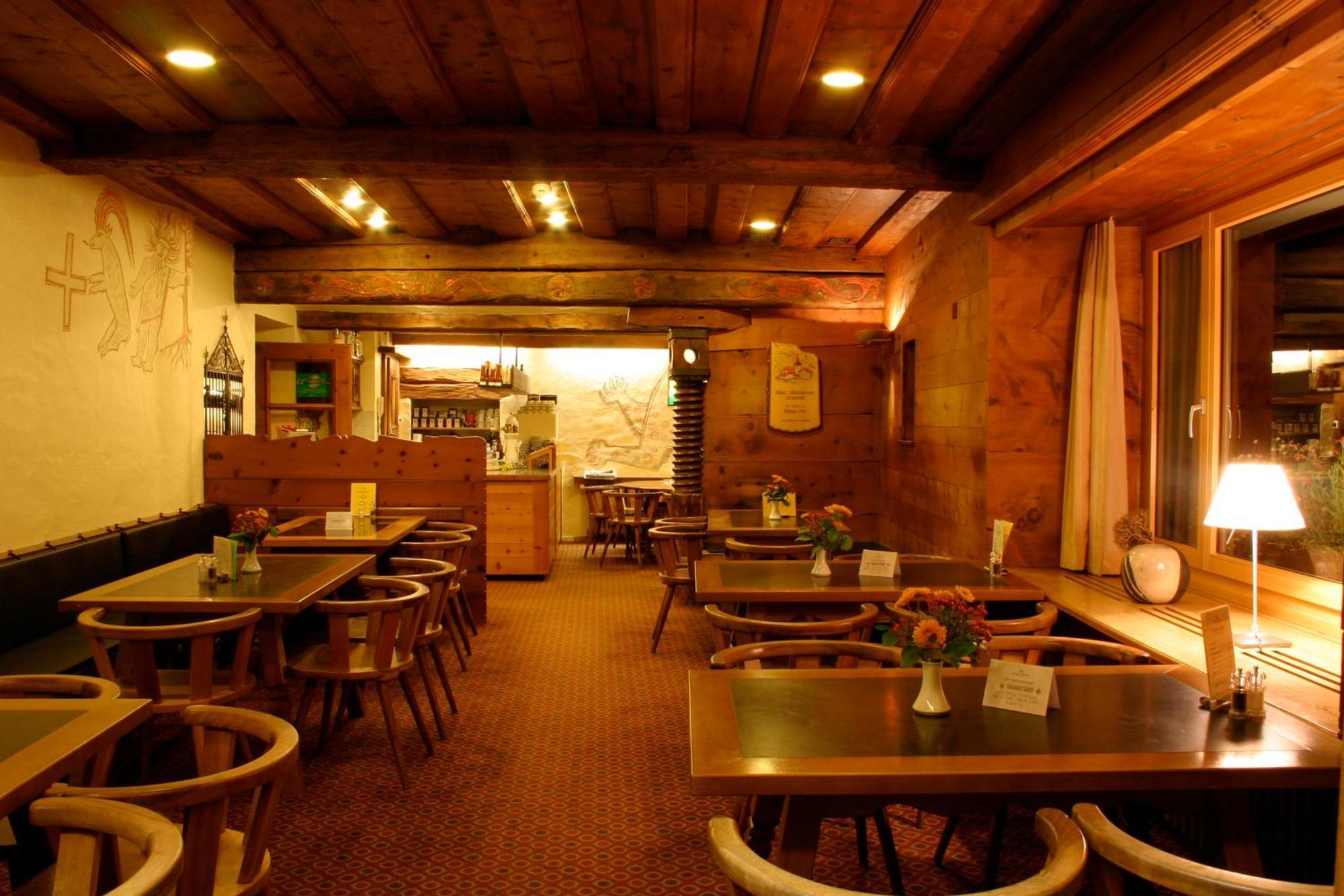 Hotel Weisses Kreuz Bergün Zewnętrze zdjęcie
